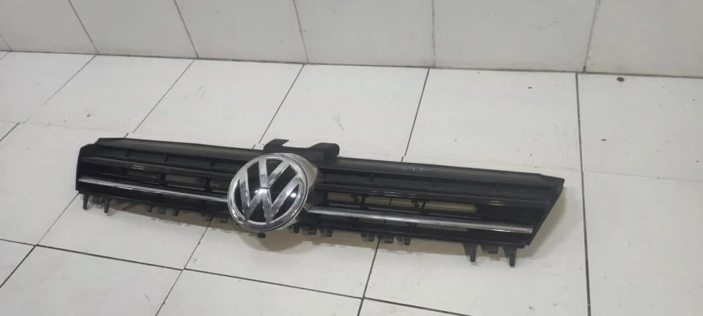 Решетка радиатора Volkswagen Golf Mk7 (2012—2017) - миниатюра 4