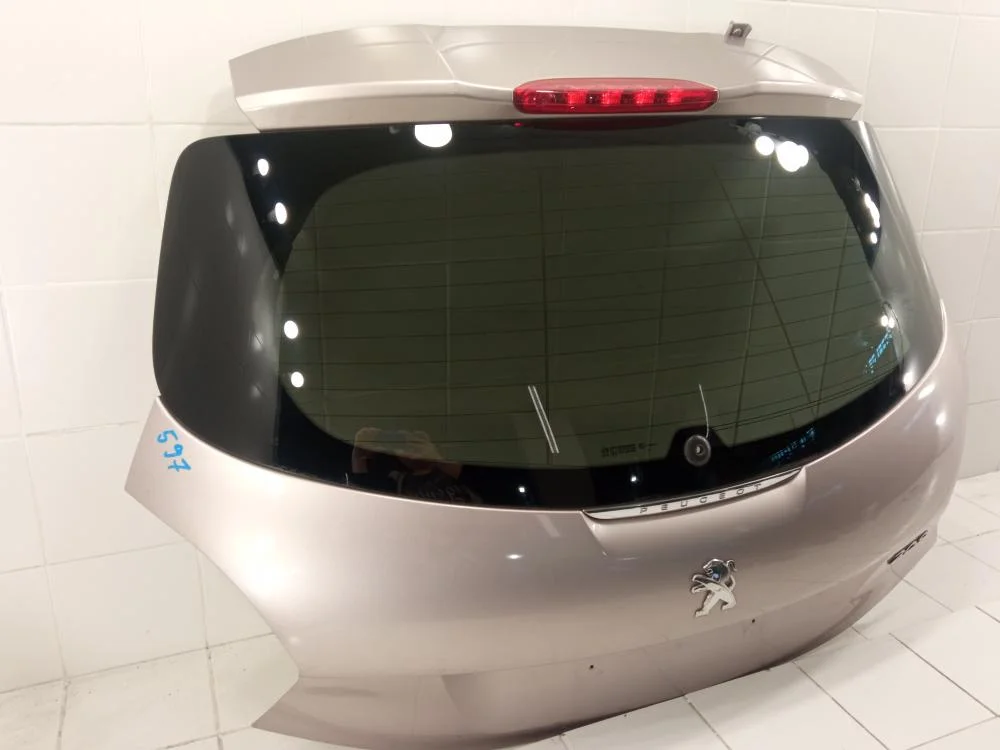 Дверь багажника со стеклом Peugeot 208 I (2012—2015) - миниатюра 3