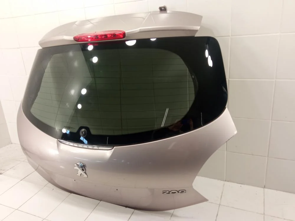 Дверь багажника со стеклом Peugeot 208 I (2012—2015) - миниатюра 4