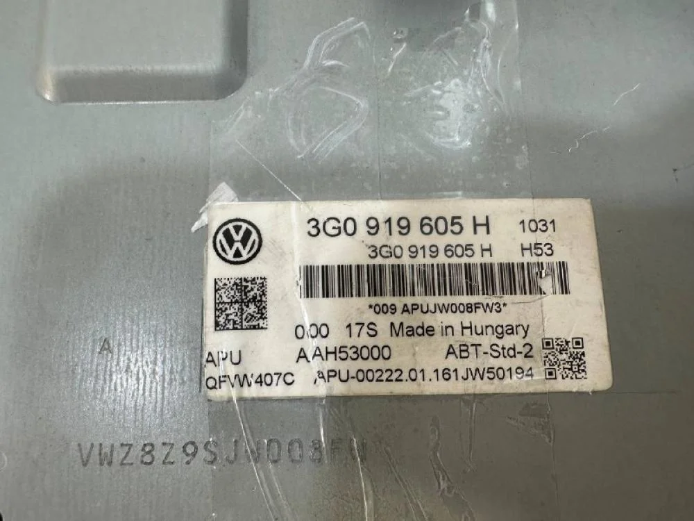 Дисплей информационный Volkswagen Golf Mk7 (2012—2017) - миниатюра 8