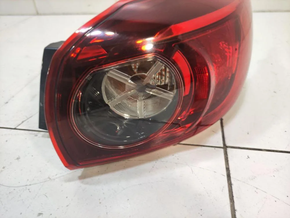 Фонарь задний наружный правый Mazda 3 BM (2013—2016) - миниатюра 6