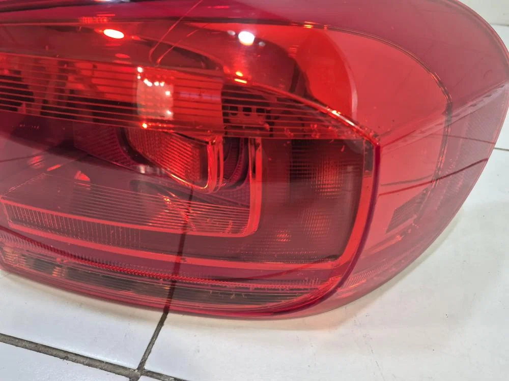 Фонарь задний наружный правый Volkswagen Tiguan I рестайлинг (2011—2019) - миниатюра 2