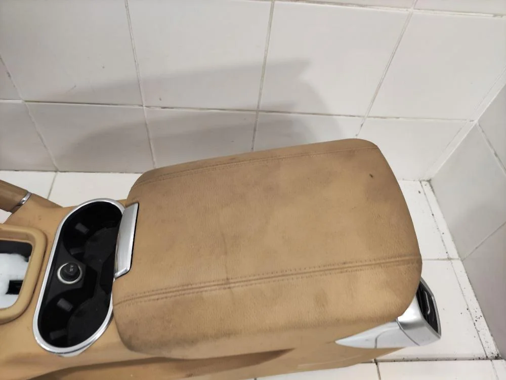 Консоль центральная Porsche Cayenne II (2010—2014) - миниатюра 10
