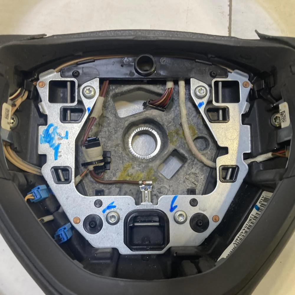 Рулевое колесо BMW 5 серия F10/F11 (2009—2013) - миниатюра 8