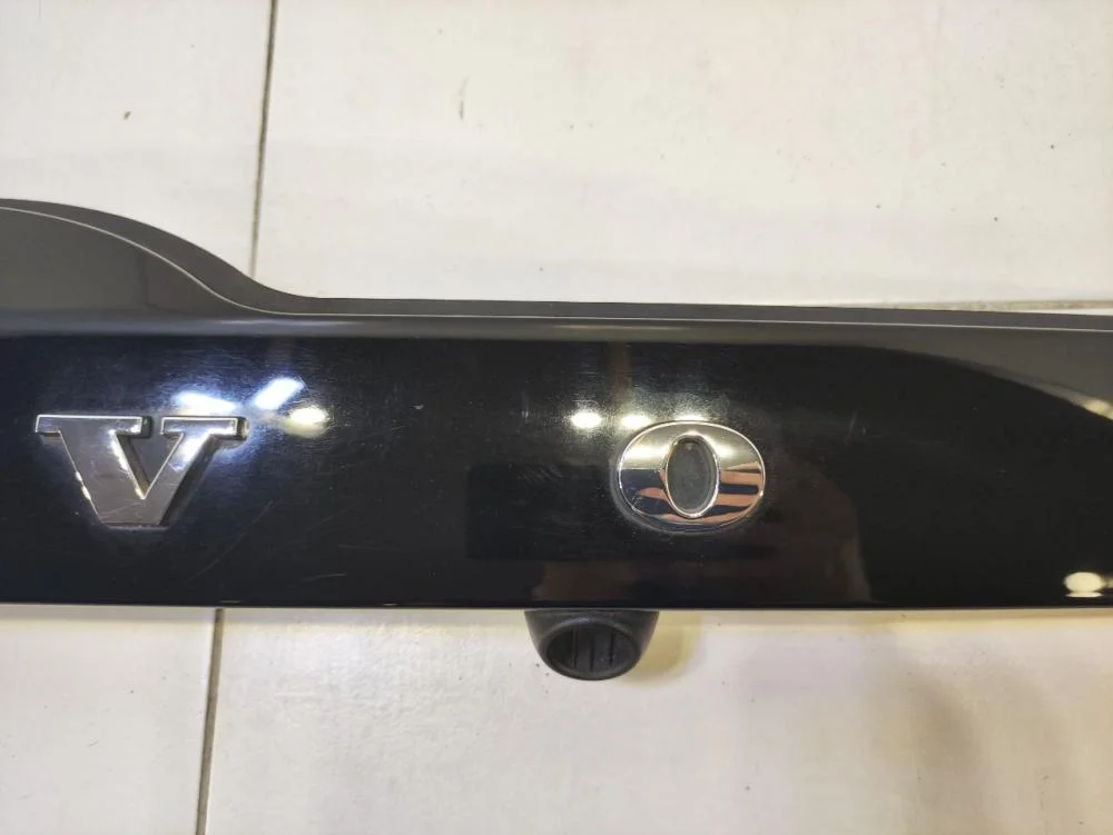 Накладка двери багажника Volvo V60 I (2010—2013) - миниатюра 5