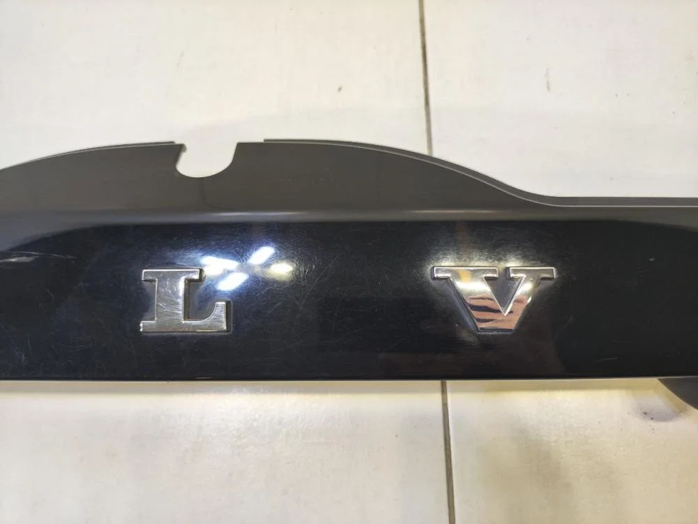 Накладка двери багажника Volvo V60 I (2010—2013) - миниатюра 7