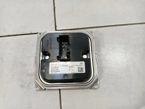 Блок ксеноновой лампы Nissan Leaf II (2017—2025)