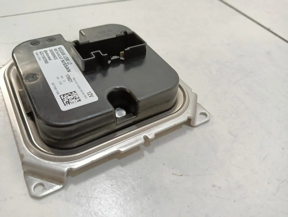 Блок ксеноновой лампы Nissan Leaf II (2017—2025) - миниатюра 8