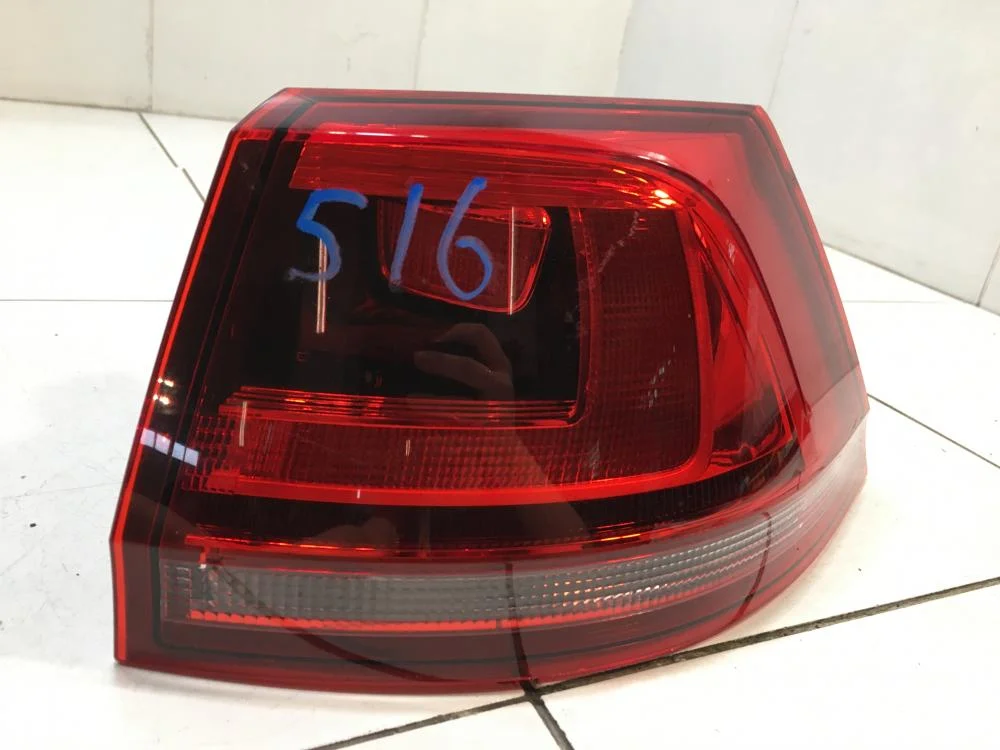 Фонарь задний наружный правый Volkswagen Golf Mk7 (2012—2017) - миниатюра 3