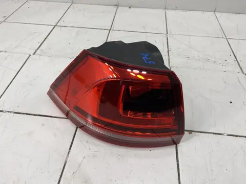 Фонарь задний наружный левый Volkswagen Golf Mk7 (2012—2017)