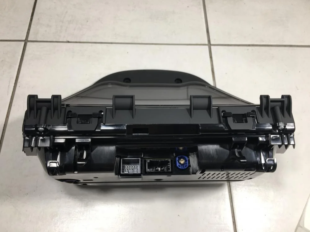 Панель приборов BMW X1 F48 (2015—2019) - миниатюра 3