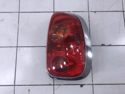 Фонарь задний внутренний правый Mini Cooper Countryman I (2010—2016)
