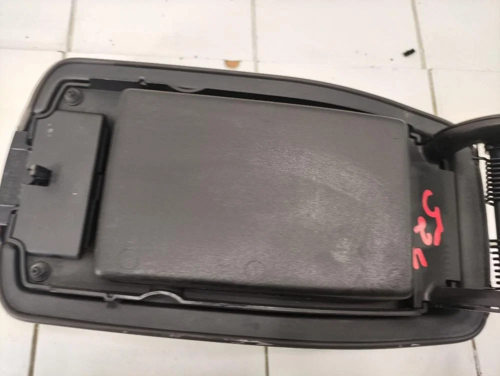Подлокотник Jeep Cherokee V (2013—2018) - миниатюра 2