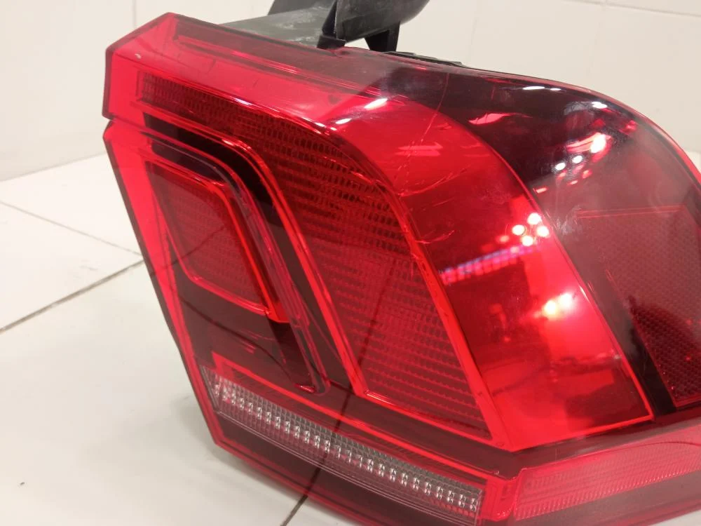 Фонарь задний наружный правый Volkswagen Tiguan II (2016—2020) - миниатюра 9