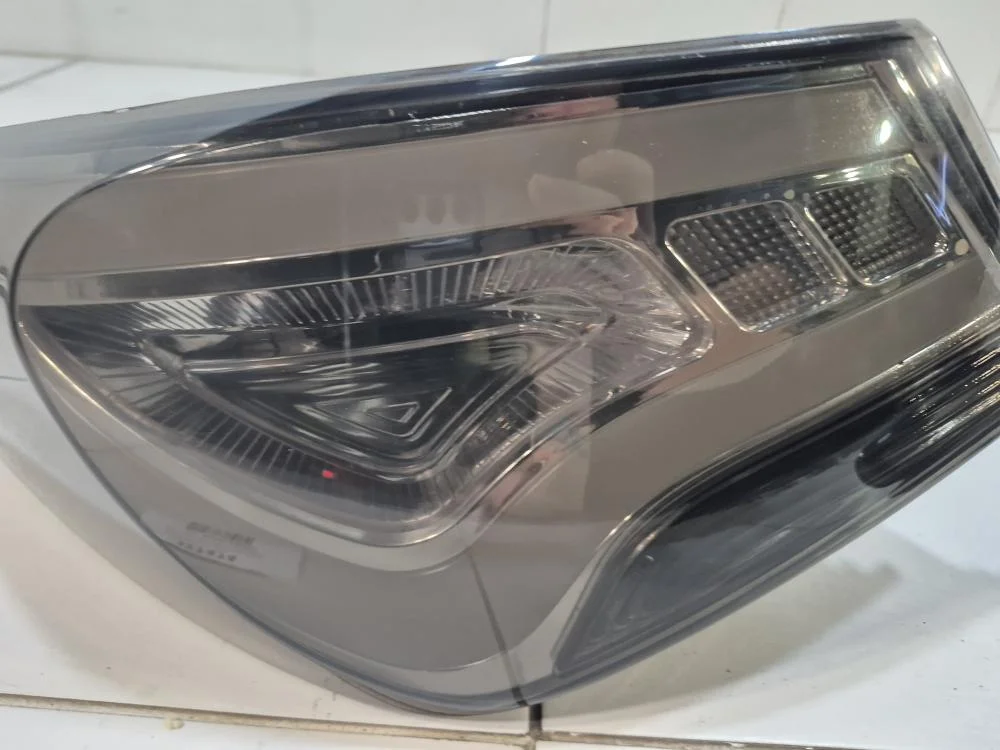 Фонарь задний наружный левый Hyundai Sonata VI (2009—2014) - миниатюра 3