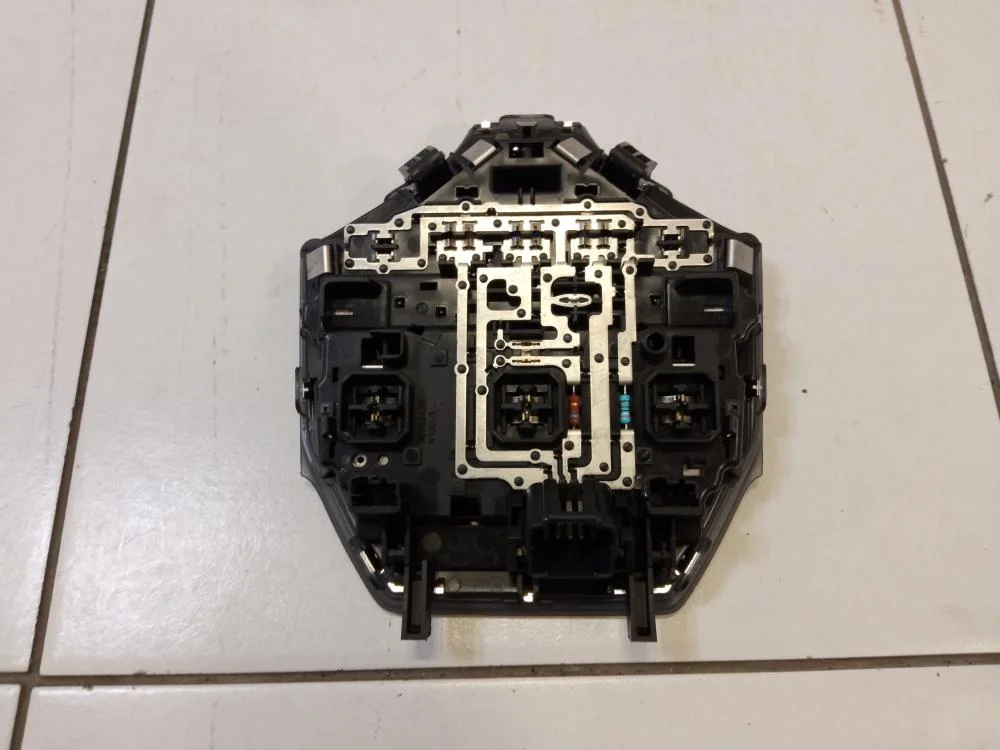 Плафон салонный Citroen DS 5 I (2011—2015) - миниатюра 4