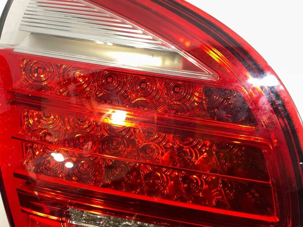Фонарь задний внутренний левый Porsche Cayenne II (2010—2014) - миниатюра 4