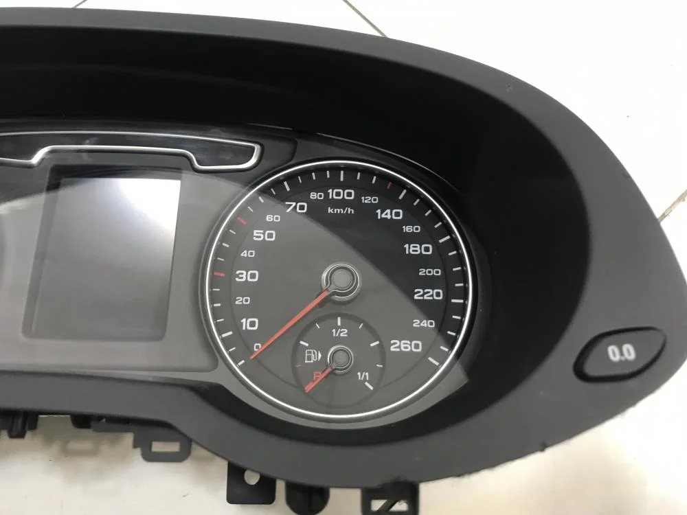 Панель приборов Audi Q3 I (2011—2014) - миниатюра 5