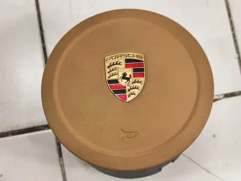 Крышка подушки безопасности в рулевое колесо Porsche Cayenne II (2010—2014)