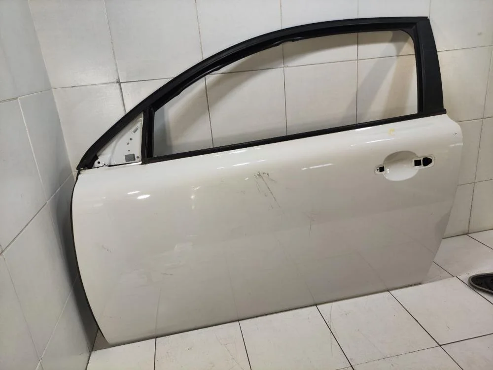 Дверь передняя левая Volvo C30 I (2006—2010) - миниатюра 4