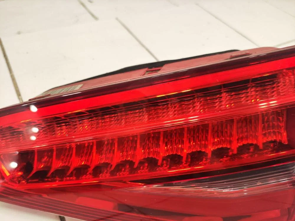 Фонарь задний внутренний правый Audi A4 B8 рестайлинг (2011—2015) - миниатюра 5