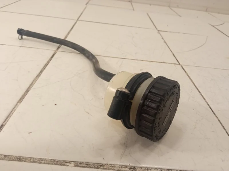 Бачок главного тормозного цилиндра задний Moto - миниатюра 6