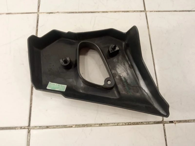 Крышка ступеньки левая Kawasaki Kawasaki Vulkan S - миниатюра 2
