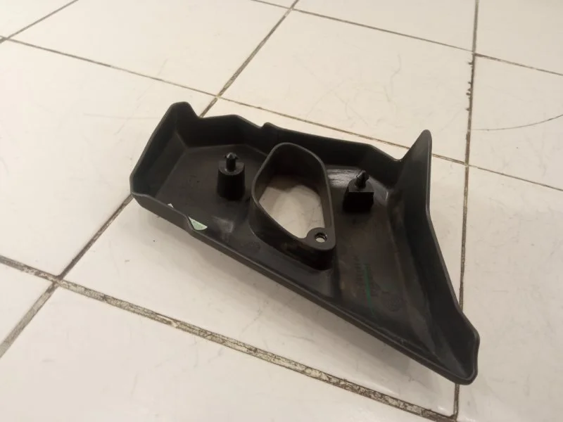Крышка ступеньки левая Kawasaki Kawasaki Vulkan S - миниатюра 6
