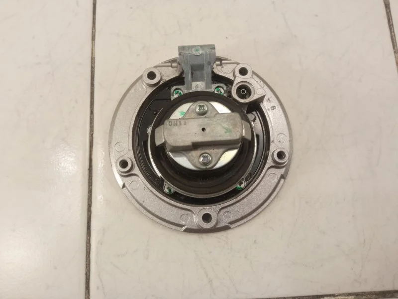 Крышка топливного бака Kawasaki Kawasaki Vulkan S - миниатюра 2