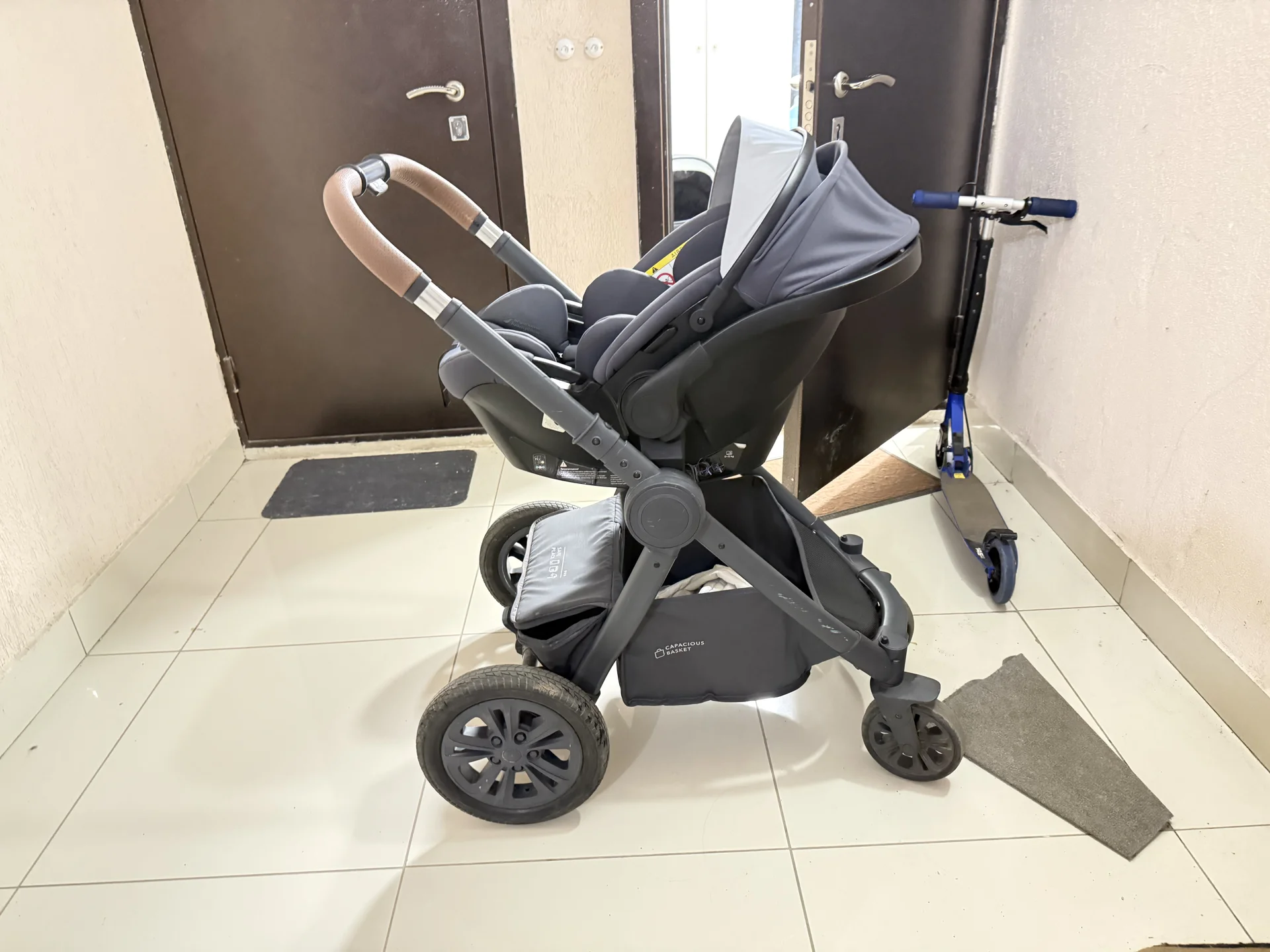 Коляска Happy baby mommer pro 3 в 1 - миниатюра 3