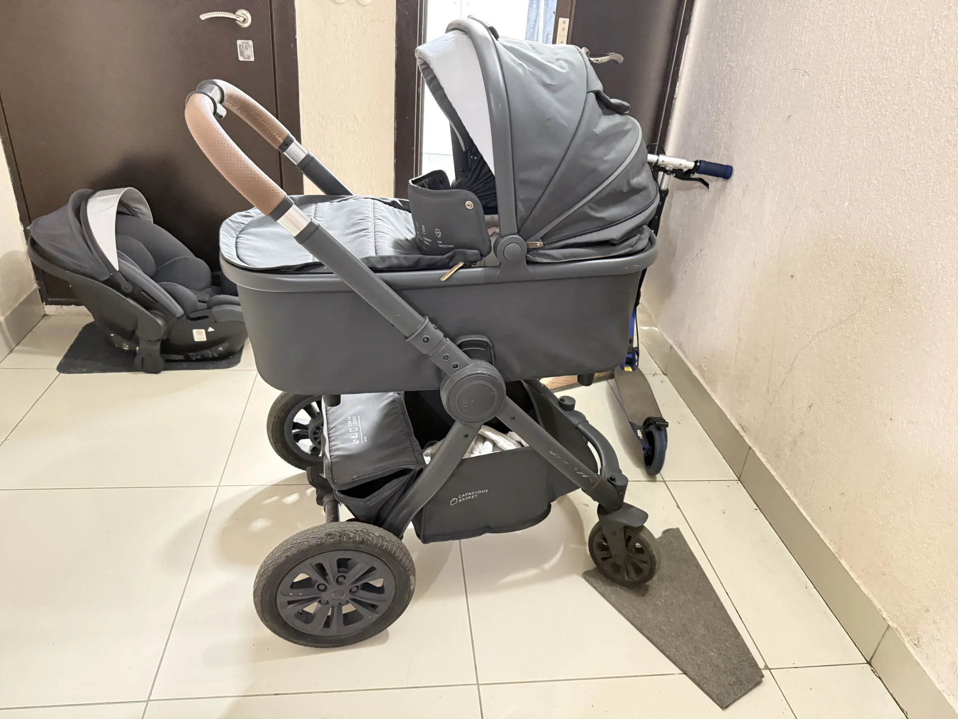 Коляска Happy baby mommer pro 3 в 1 - миниатюра 4