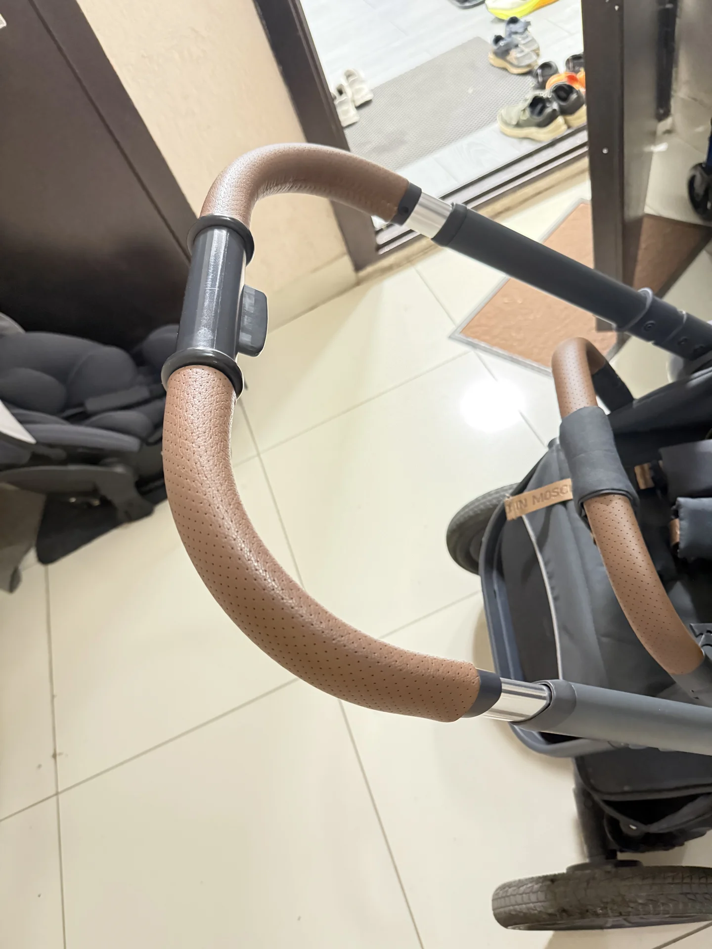 Коляска Happy baby mommer pro 3 в 1 - миниатюра 9