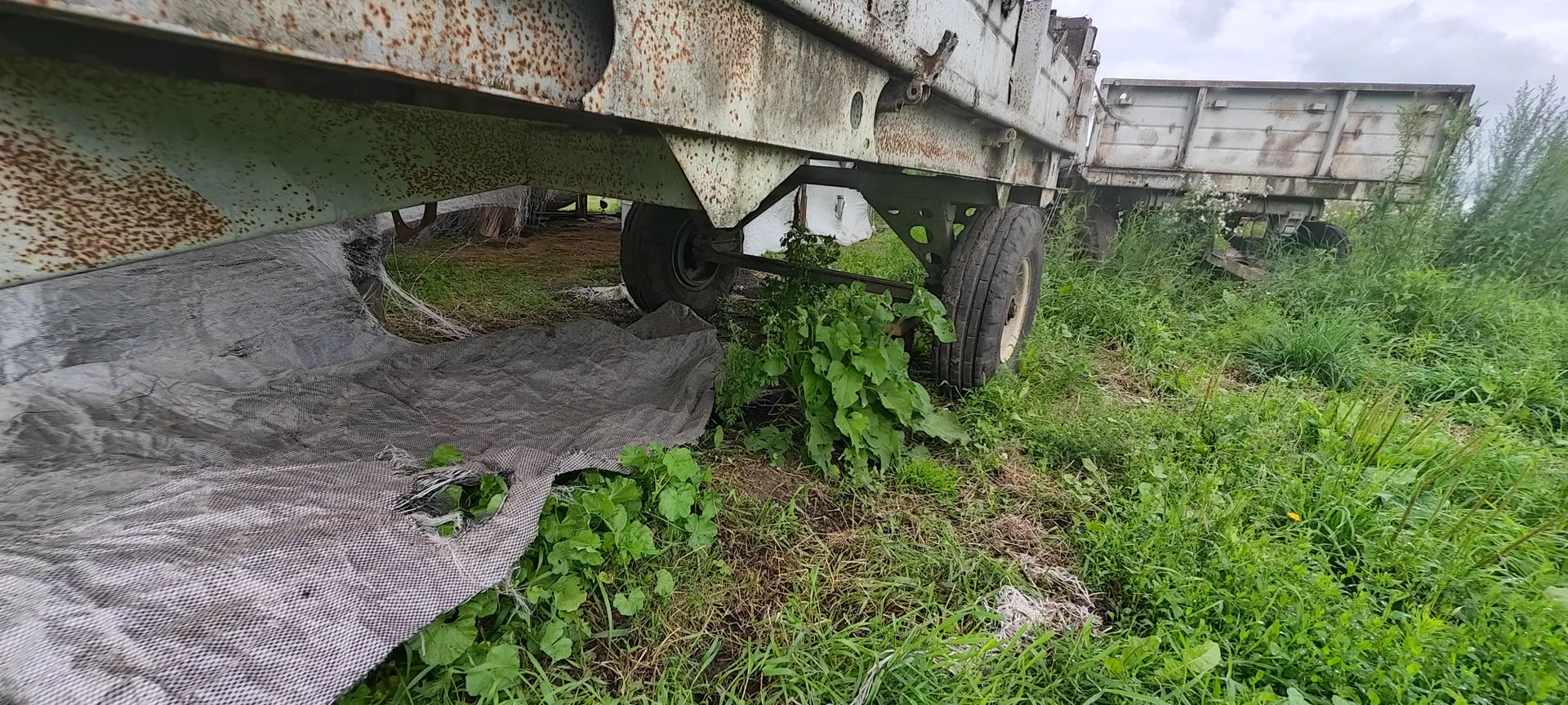 прицепы для трактора одноосный и двухосный - миниатюра 3