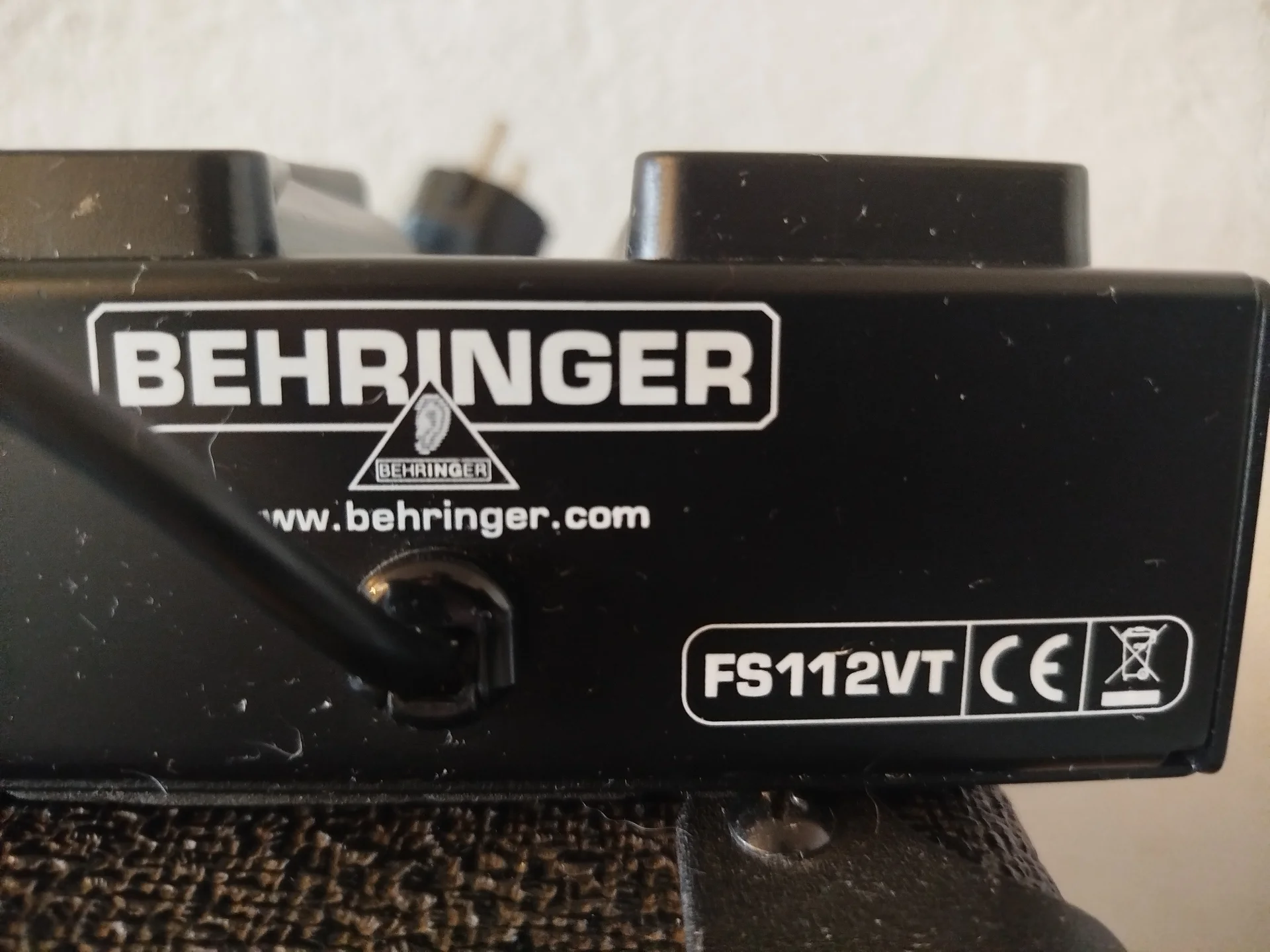 Комбо усилитель Behringer vt50fx - миниатюра 7