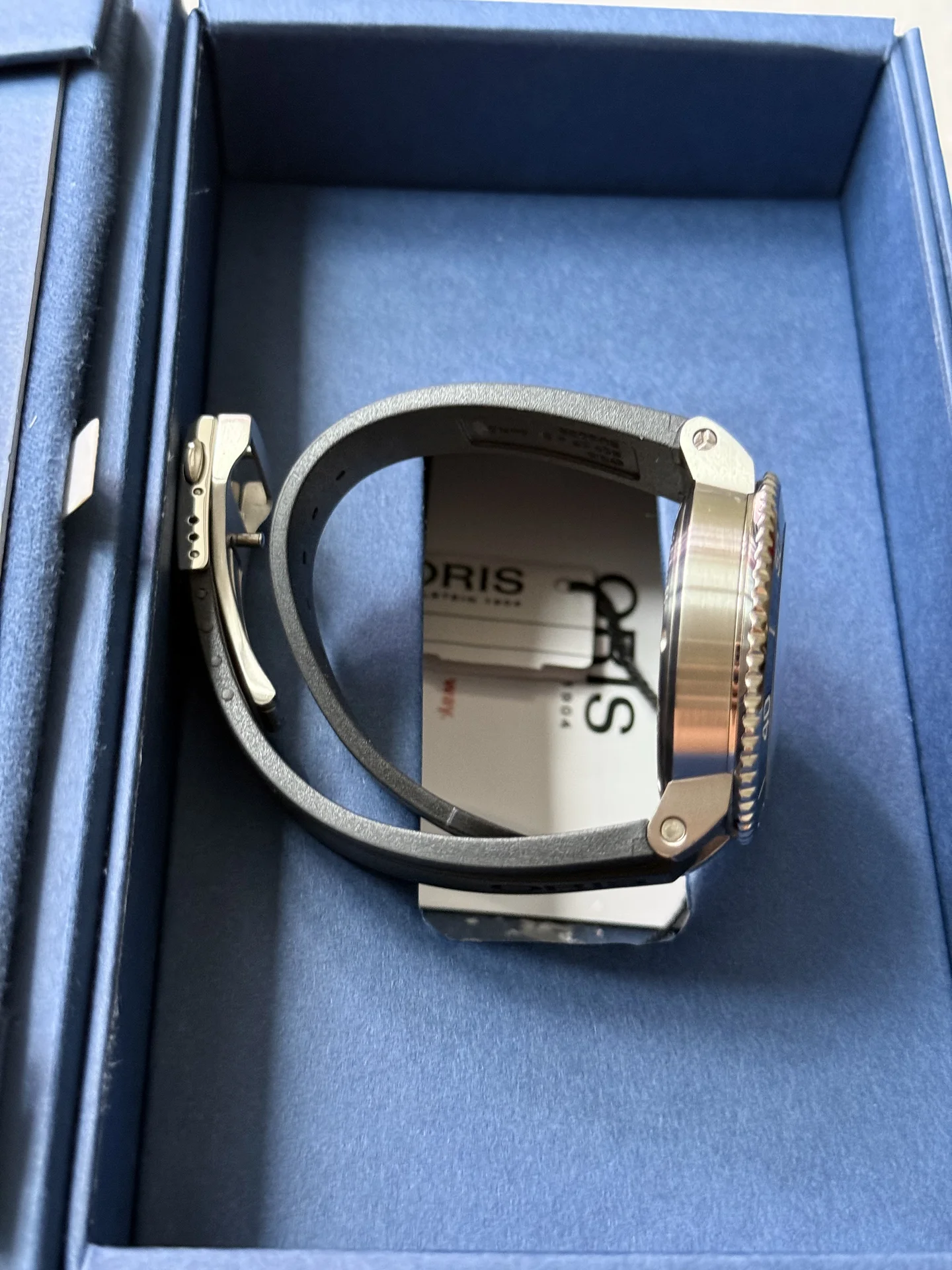 Часы Oris Aquis Date 01 733 7766 4157 - миниатюра 4