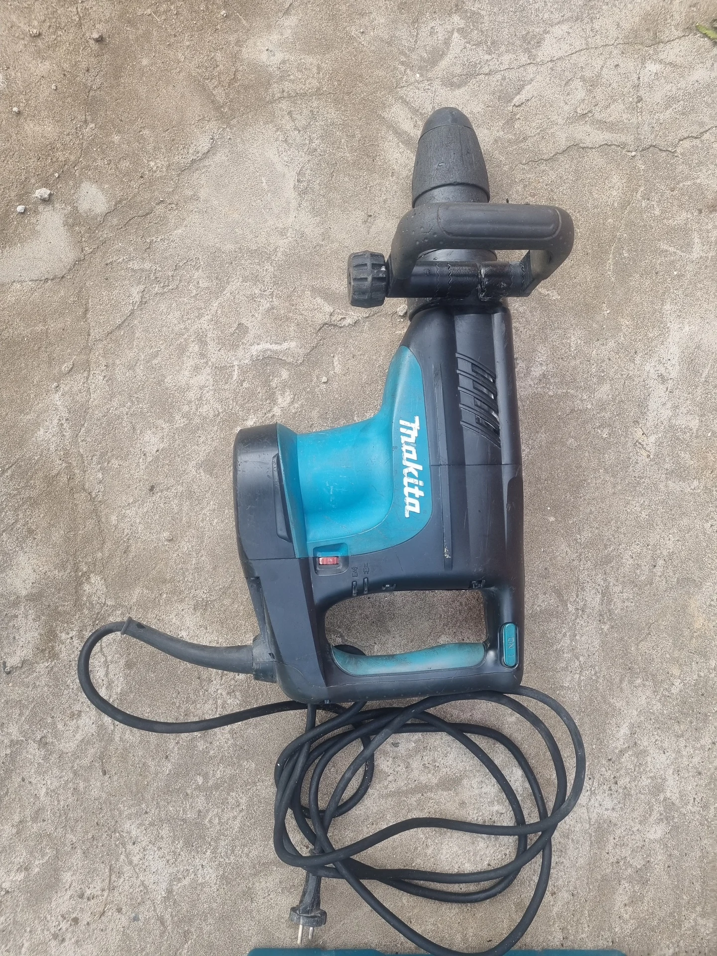 Отбойный молоток Makita HM1203C - миниатюра 2