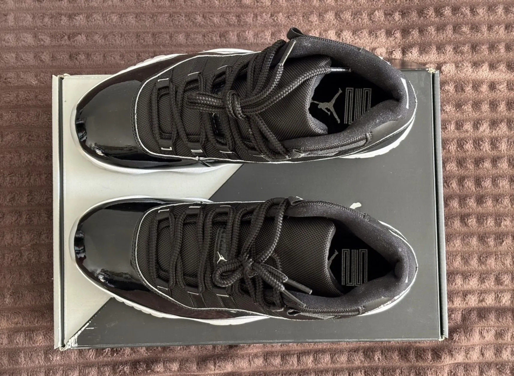 Air Jordan 11 Retro Jubilee 25th Anniversary - миниатюра 3