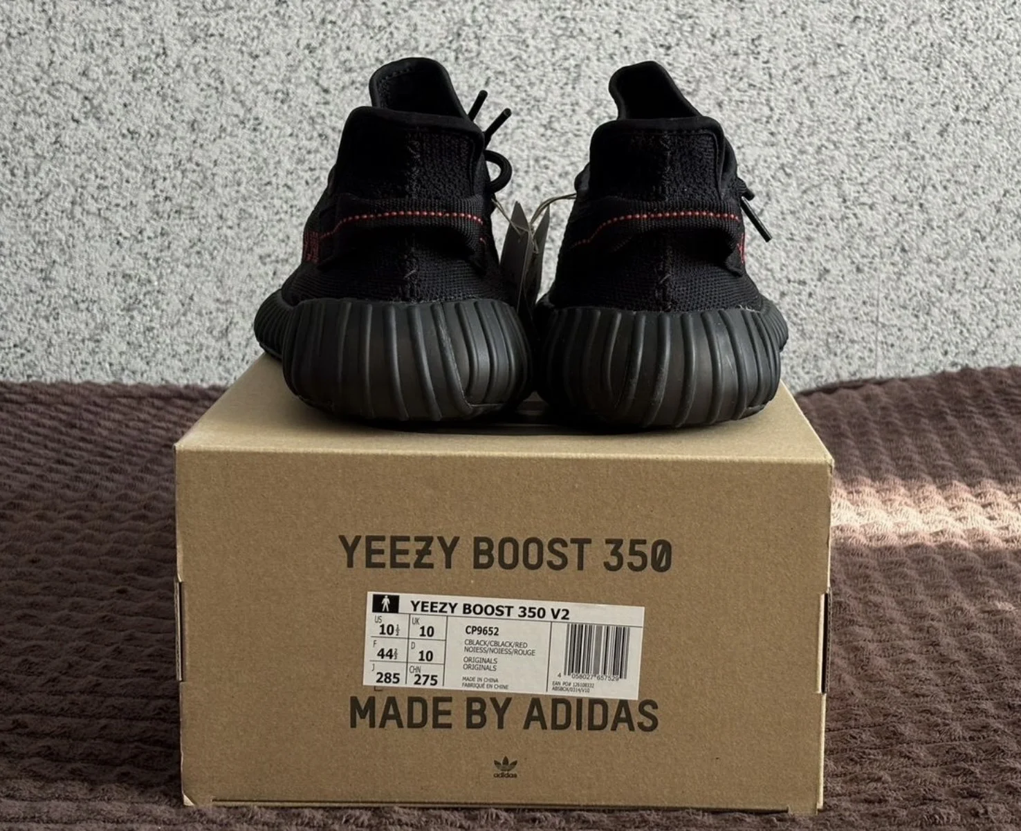 Adidas Yeezy Boost 350 v2 Black Red - миниатюра 4