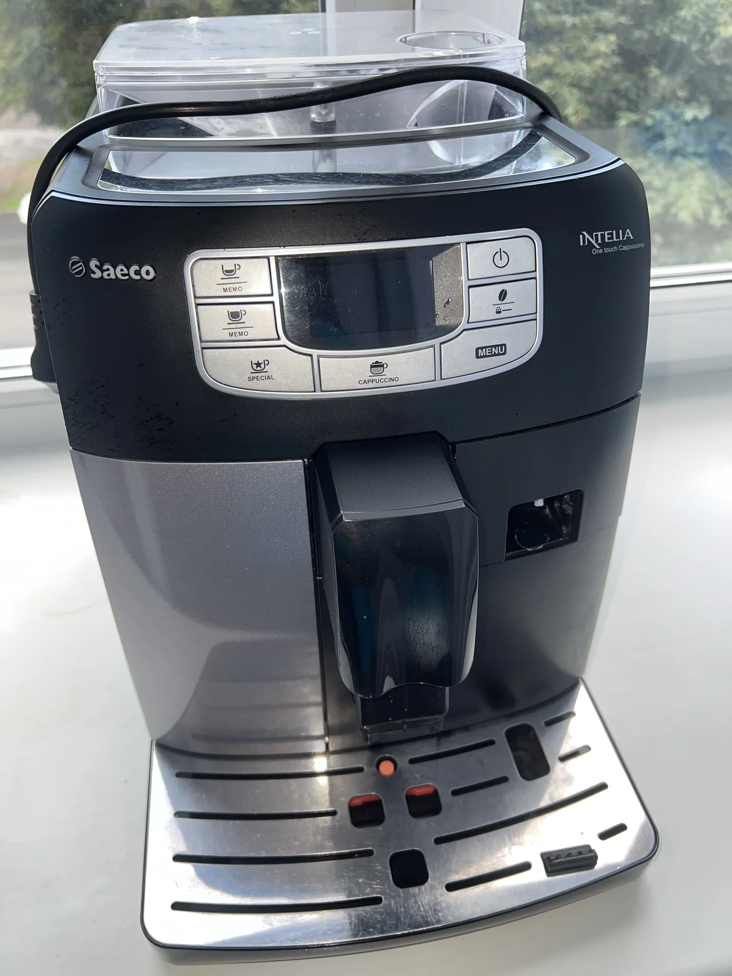 Кофемашина Saeco Intelia One touch Cappuccino - миниатюра 2