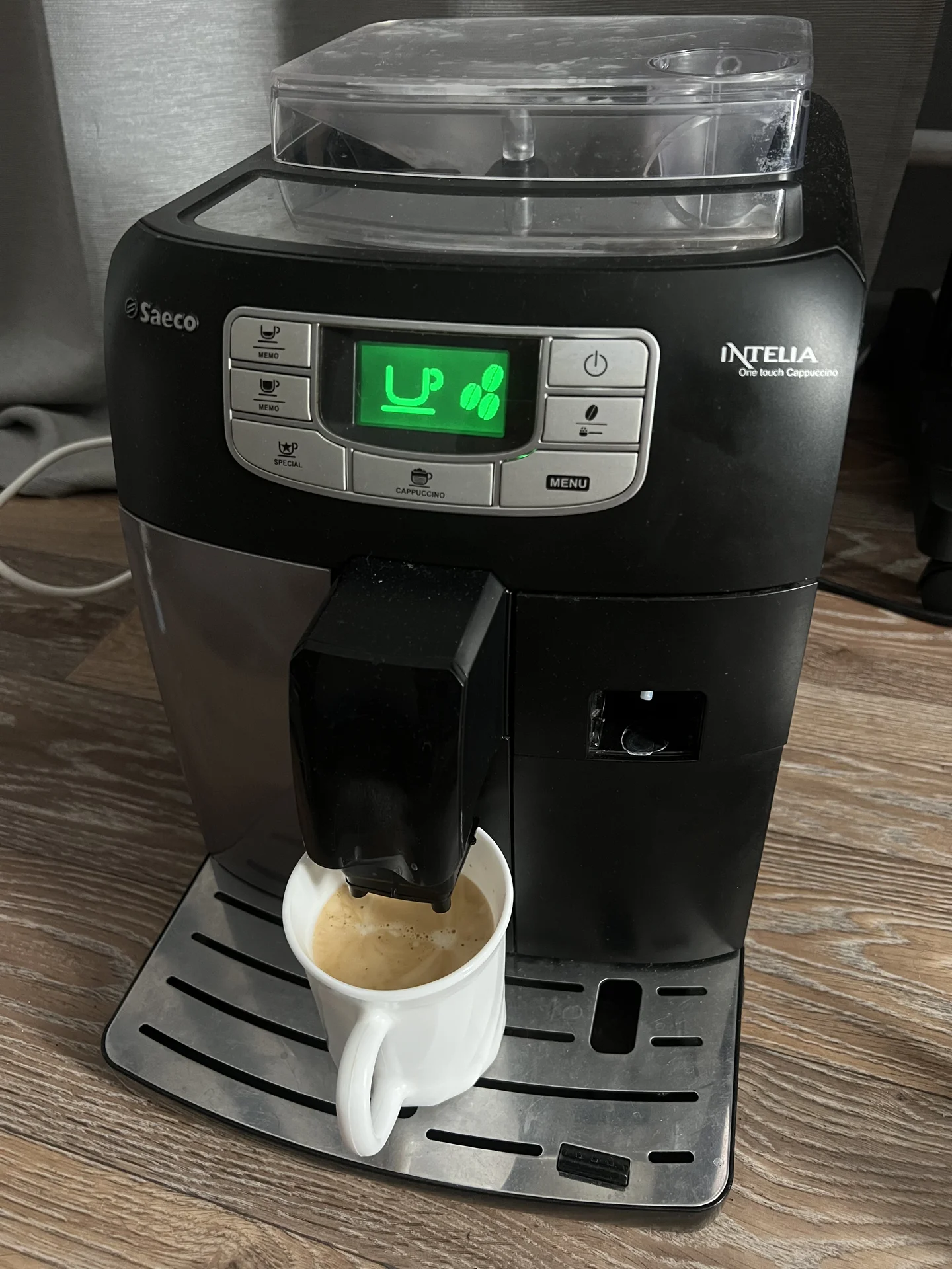 Кофемашина Saeco Intelia One touch Cappuccino - миниатюра 4