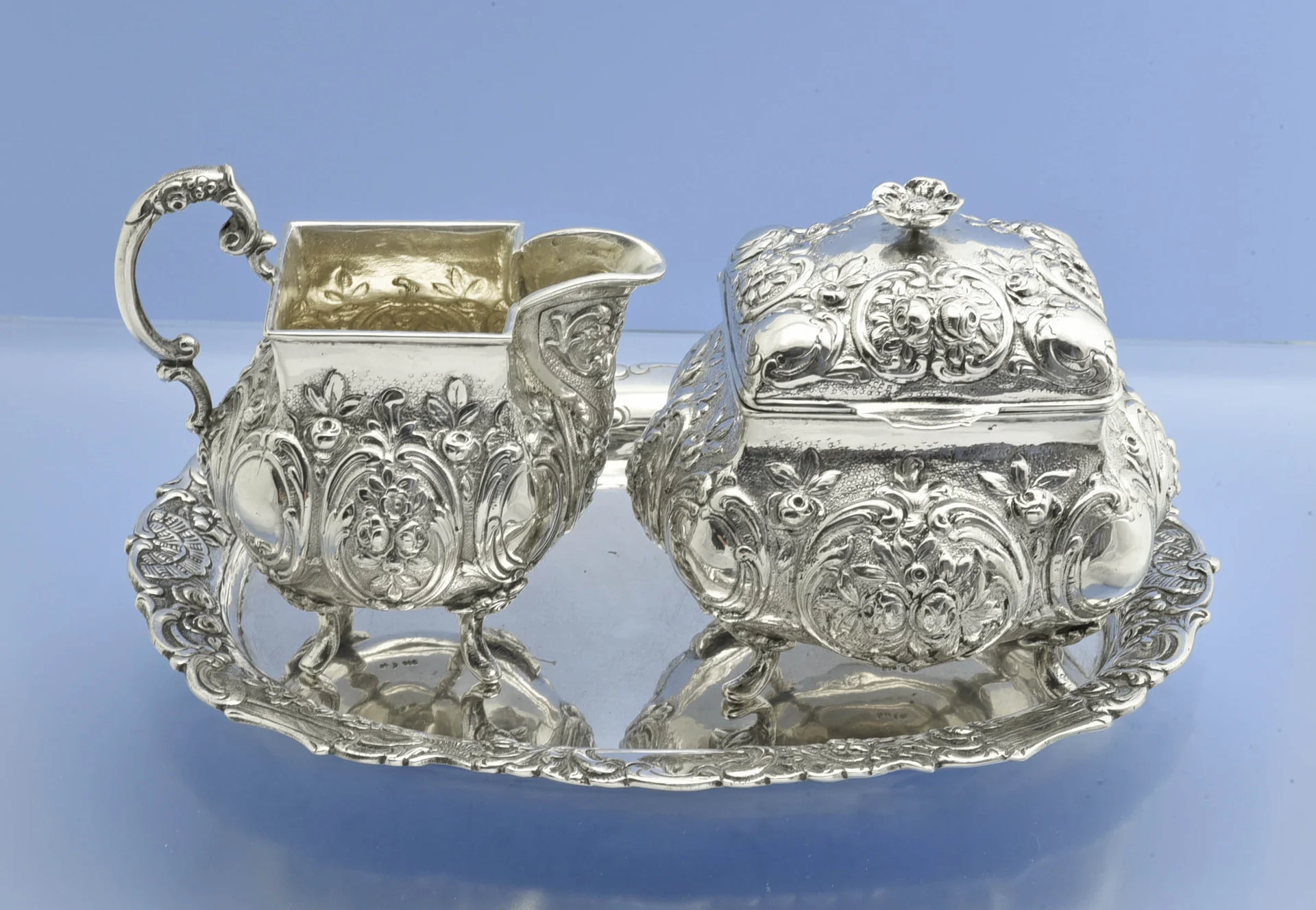 САХАРНИЦА + СЛИВОЧНИК + ПОДНОС Розы серебро 800 пробы - изображение 1
