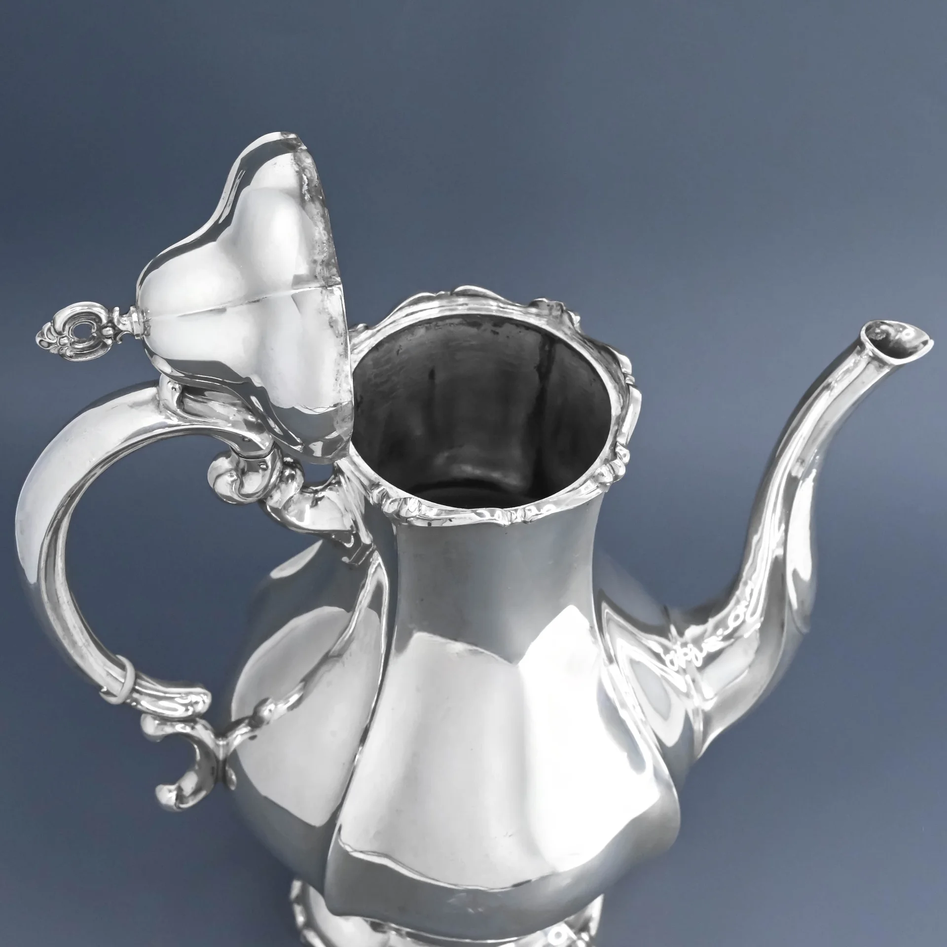 Кофейник серебро 800 проба Германия - миниатюра 3