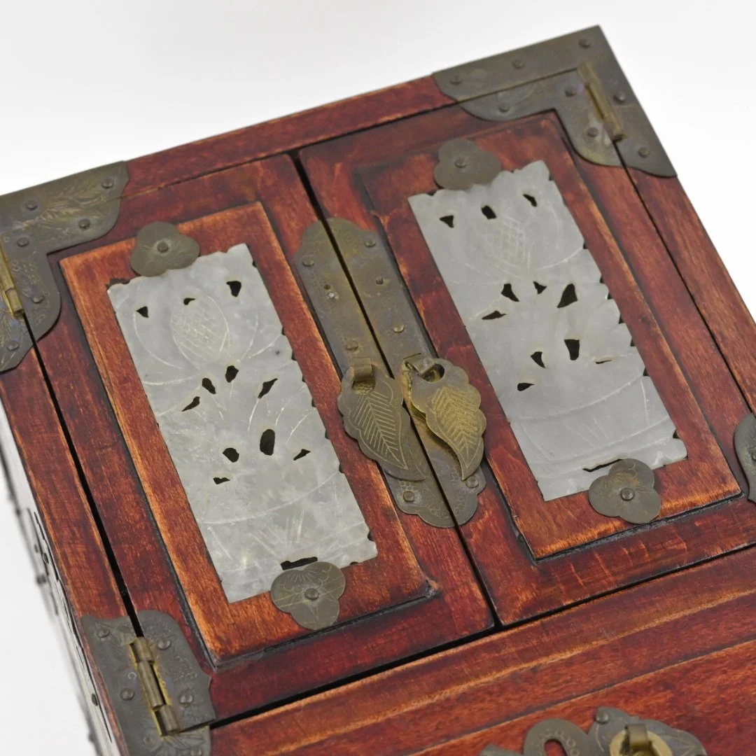 Шкафчик шкатулка для украшений палисандр нефрит Китай - миниатюра 7