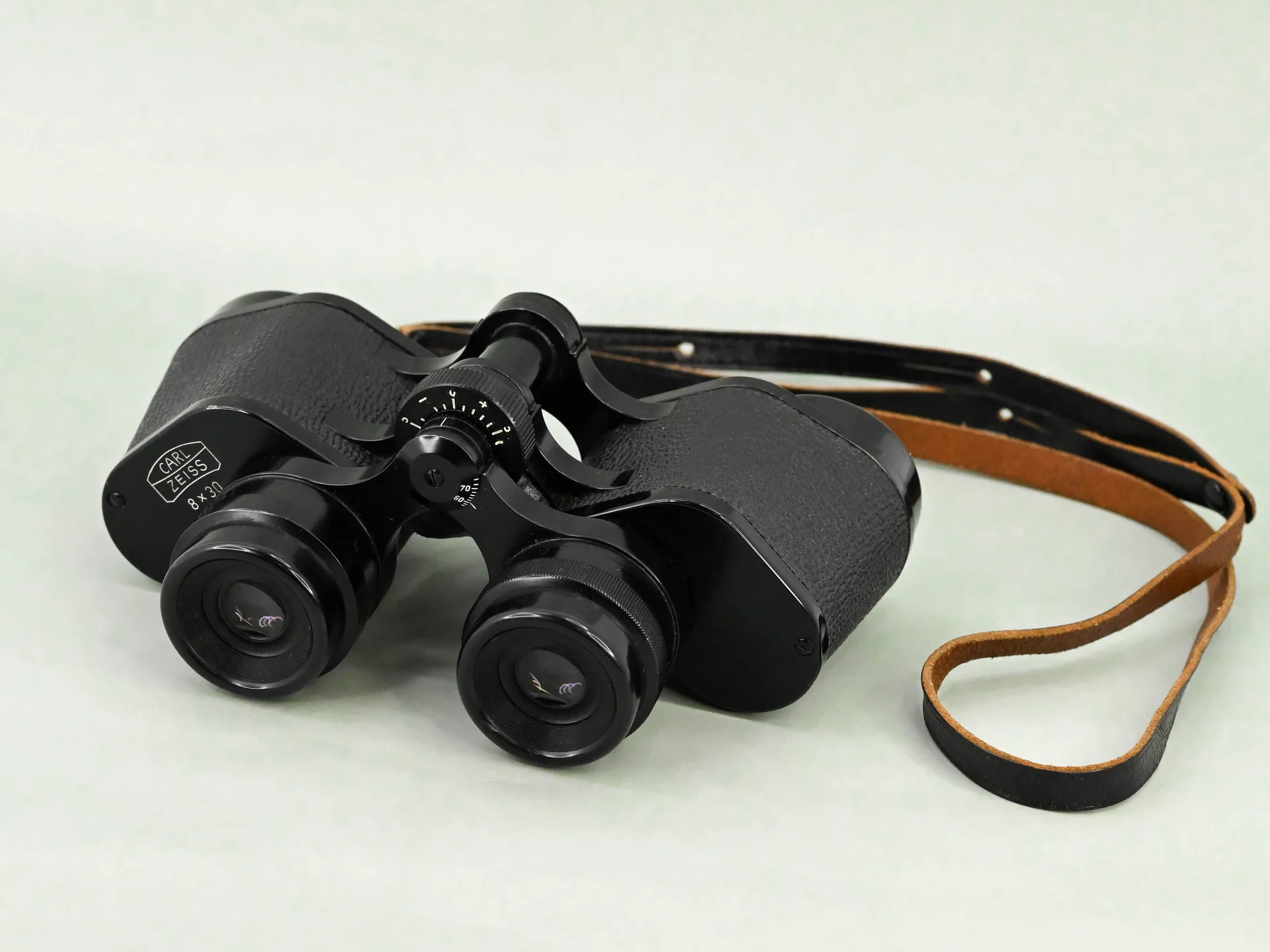 Бинокль Carl Zeiss 8х30 компактный Германия - миниатюра 2