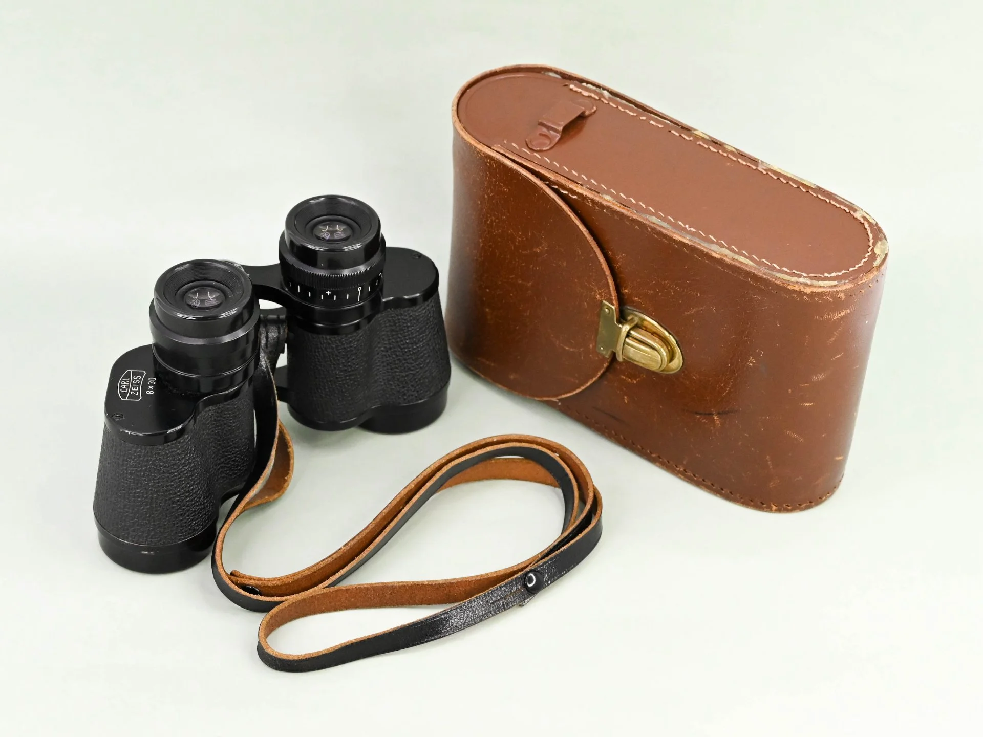 Бинокль Carl Zeiss 8х30 компактный Германия - миниатюра 6