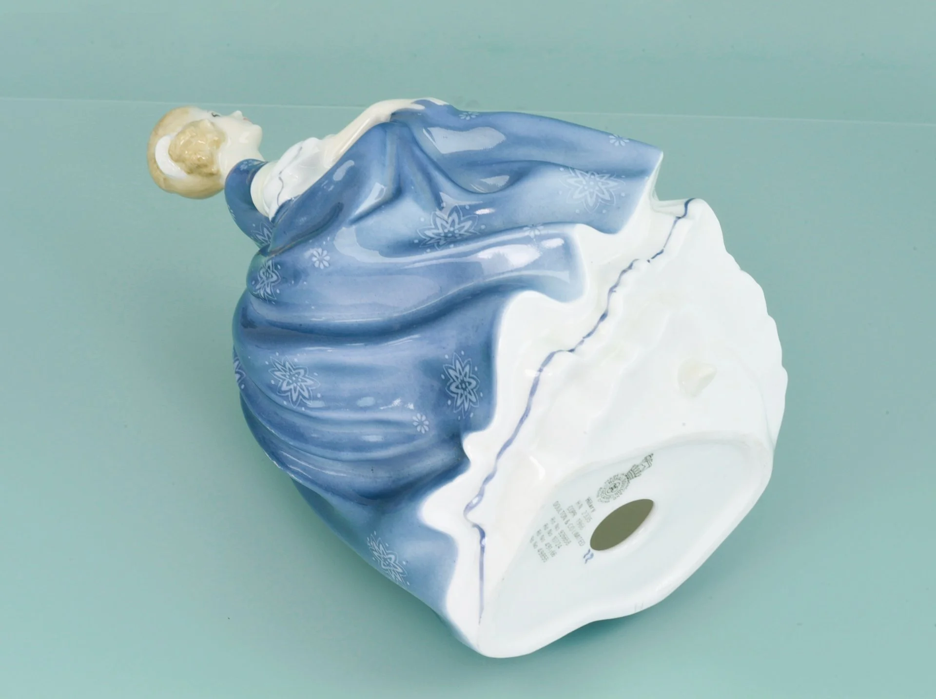 Дама Hilary фарфор Royal Doulton Англия - миниатюра 5