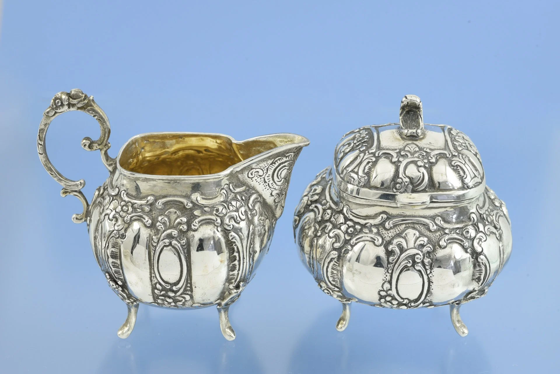 САХАРНИЦА + СЛИВОЧНИК + ПОДНОС Розы серебро 800 пробы - миниатюра 3