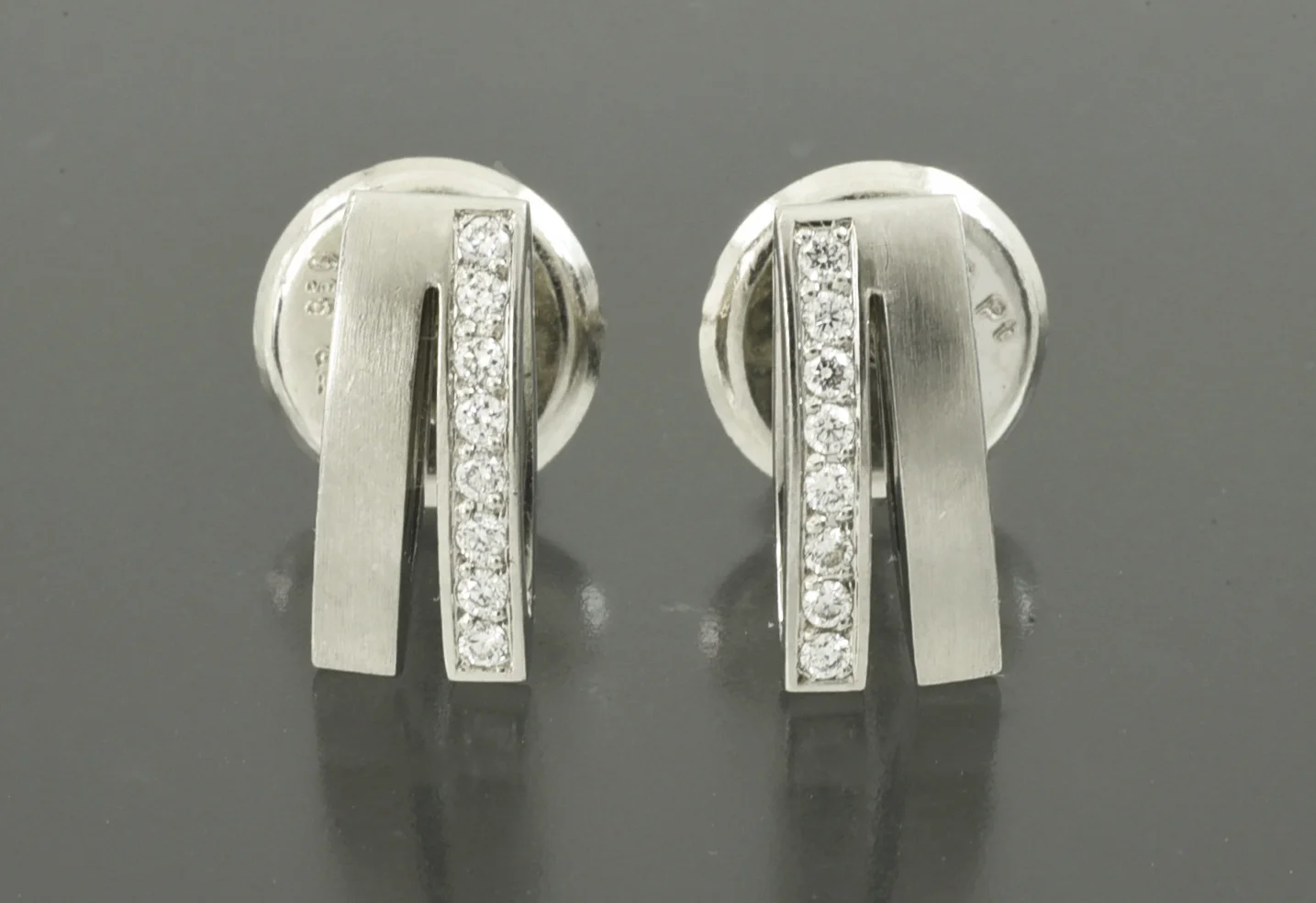 СЕРЬГИ платина 950 пробы Бриллианты - изображение 1