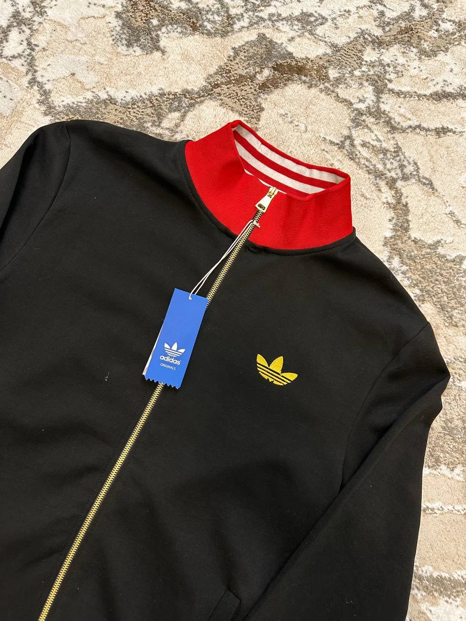 Бомбер ADIDAS ЧЕРНАЯ С КРАСНЫМ НОВАЯ КОЛЛЕКЦИЯ - миниатюра 4