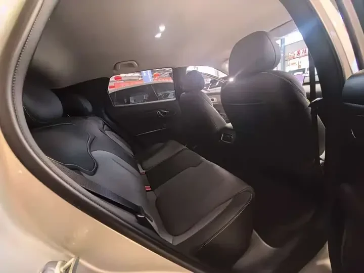 электромобиль Changan Qiyuan Q05 - миниатюра 7